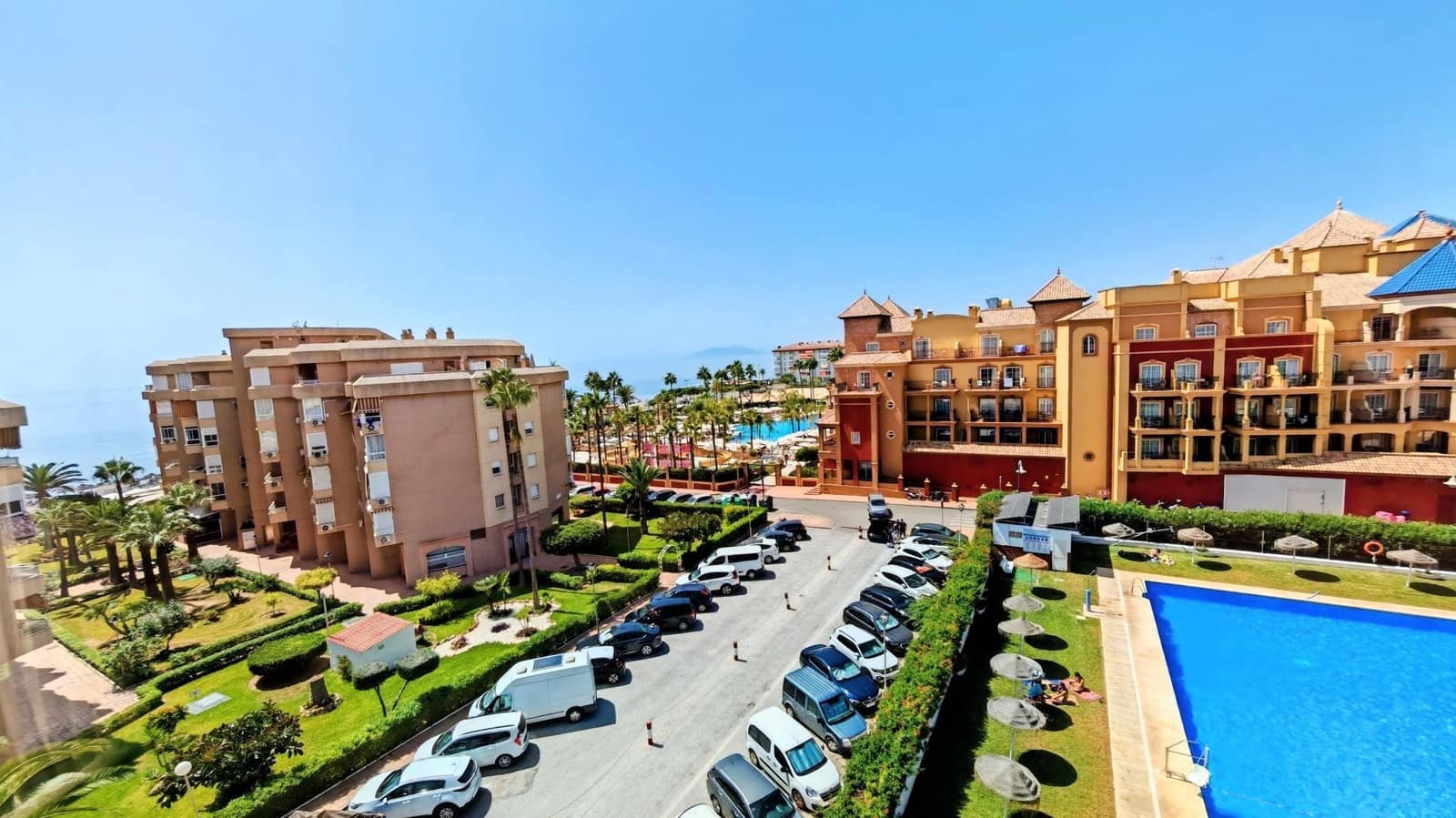 2 slaapkamer Appartement te huur in Torrox-Costa met zwembad - € 1.100 (Ref: 10080364)
