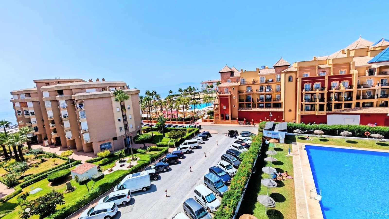 2 slaapkamer Appartement te huur in Torrox-Costa met zwembad - € 1.100 (Ref: 10080364)