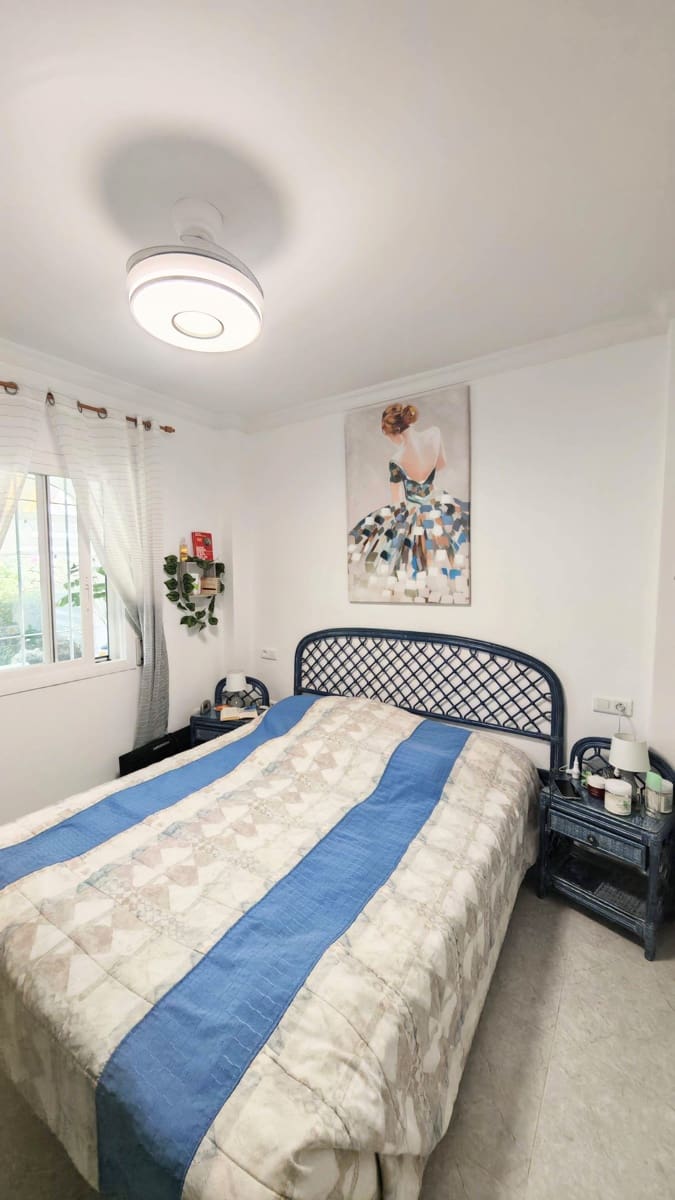2 quarto Apartamento para venda em Torrox Park com piscina - 230 000 € (Ref: 10088817)