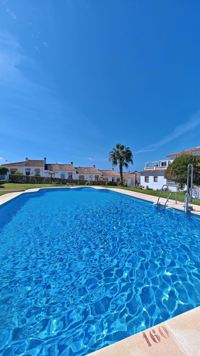 2 quarto Apartamento para venda em Torrox Park com piscina - 230 000 € (Ref: 10088817)