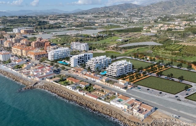 Apartamento de 2 habitaciones en Mezquitilla, Vélez-Málaga en venta con piscina garaje - 275.000 € (Ref: 10097500)