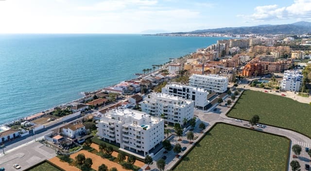 Apartamento de 2 habitaciones en Mezquitilla, Vélez-Málaga en venta con piscina garaje - 275.000 € (Ref: 10097500)