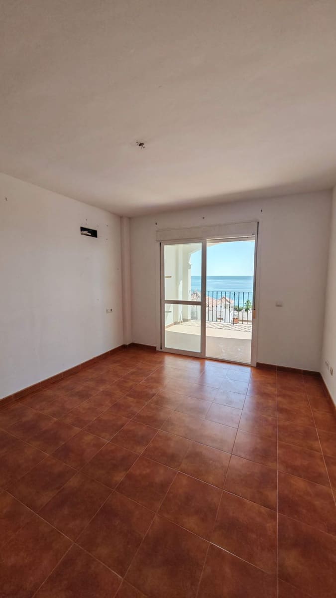 Casa de 4 habitaciones en Torrox-Costa en venta con piscina garaje - 500.000 € (Ref: 10168125)