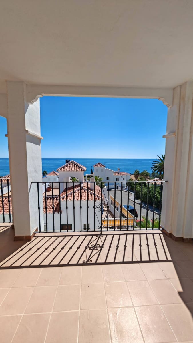 Casa de 4 habitaciones en Torrox-Costa en venta con piscina garaje - 500.000 € (Ref: 10168125)