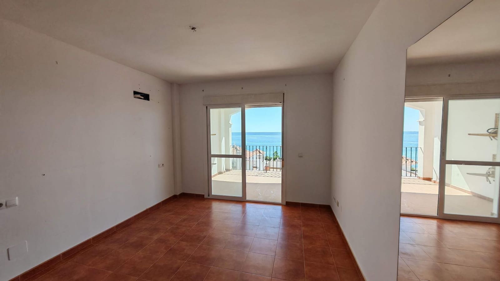 Casa de 4 habitaciones en Torrox-Costa en venta con piscina garaje - 500.000 € (Ref: 10168125)