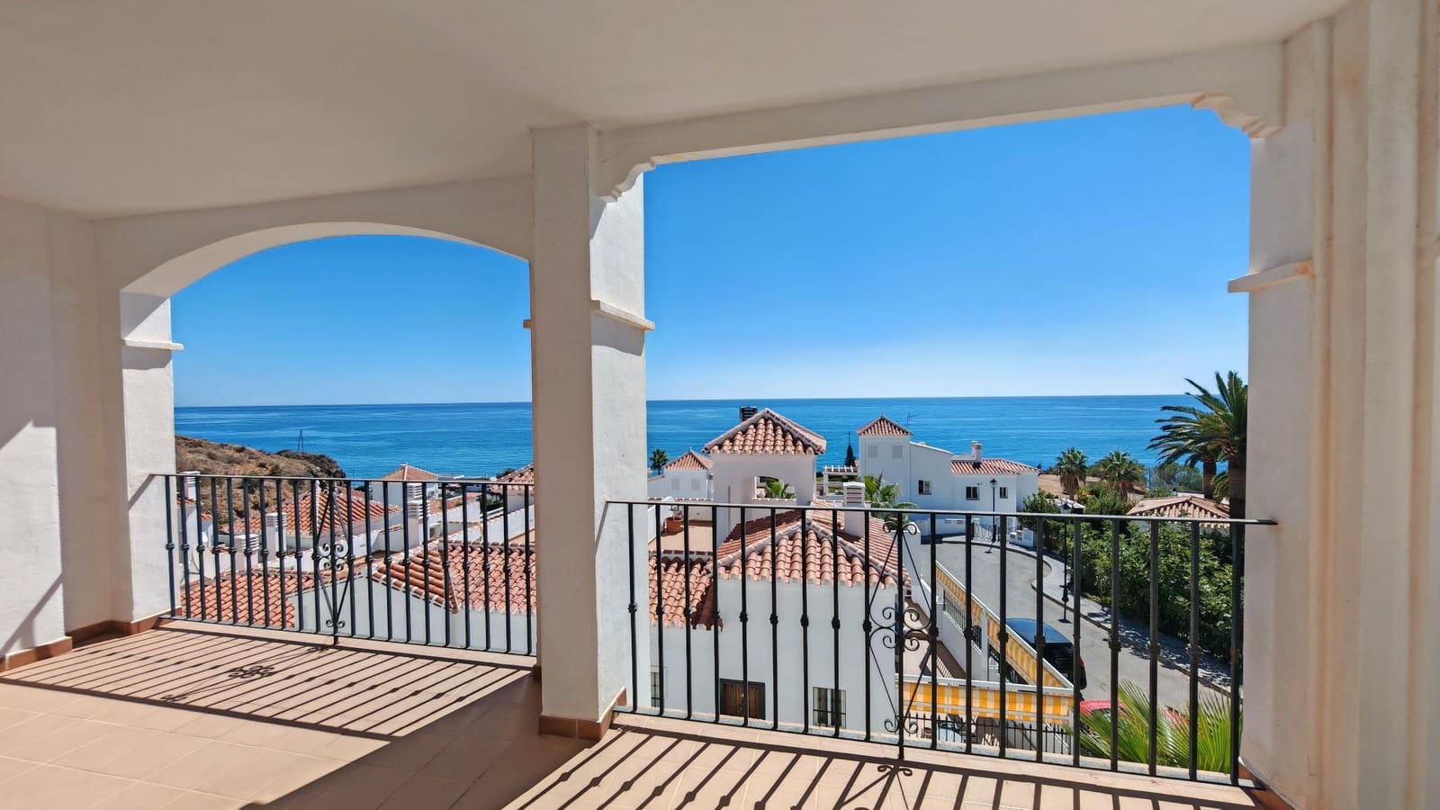 Casa de 4 habitaciones en Torrox-Costa en venta con piscina garaje - 500.000 € (Ref: 10168125)