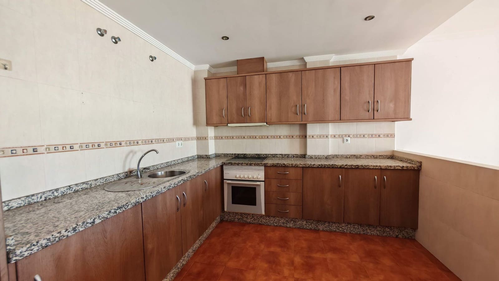 Casa de 4 habitaciones en Torrox-Costa en venta con piscina garaje - 500.000 € (Ref: 10168125)