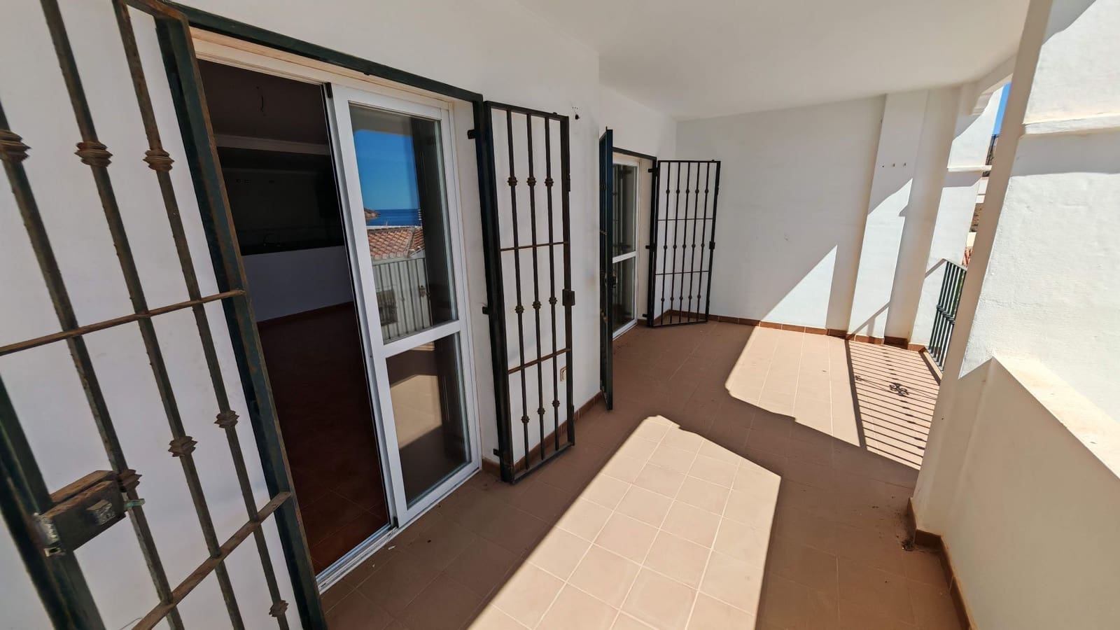Casa de 4 habitaciones en Torrox-Costa en venta con piscina garaje - 500.000 € (Ref: 10168125)