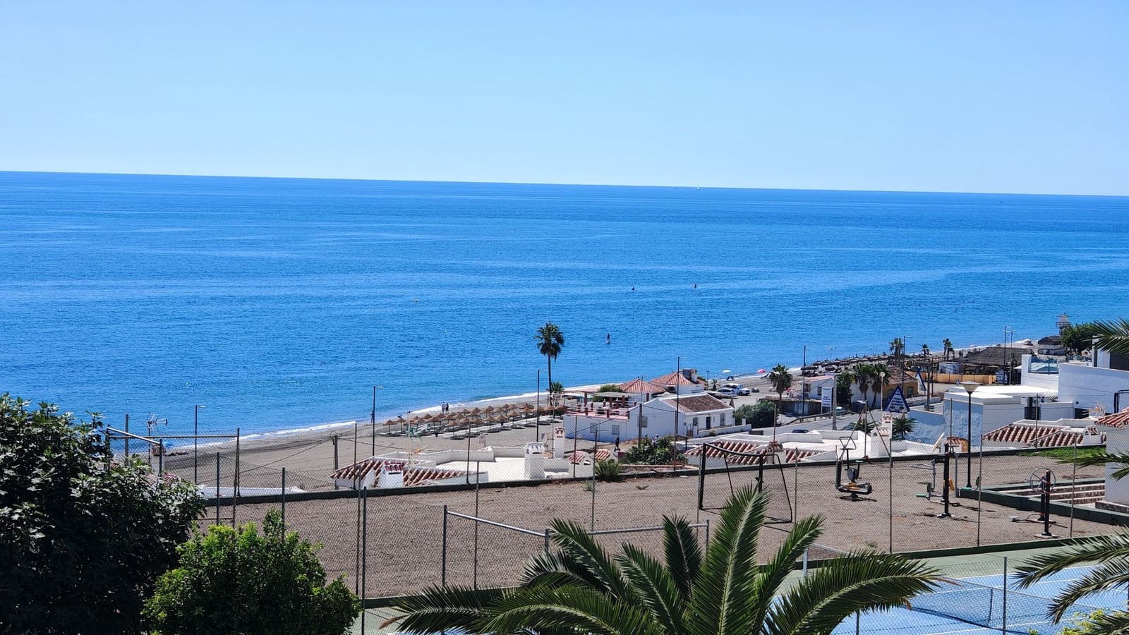 Casa de 4 habitaciones en Torrox-Costa en venta con piscina garaje - 500.000 € (Ref: 10168125)