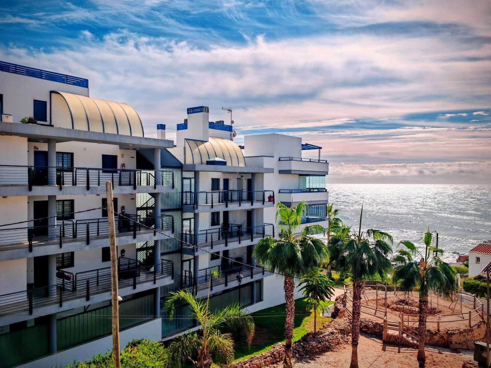 2 bedroom Apartment for rent in Torrox-Costa with garage - € 850 (Ref: 5501529)