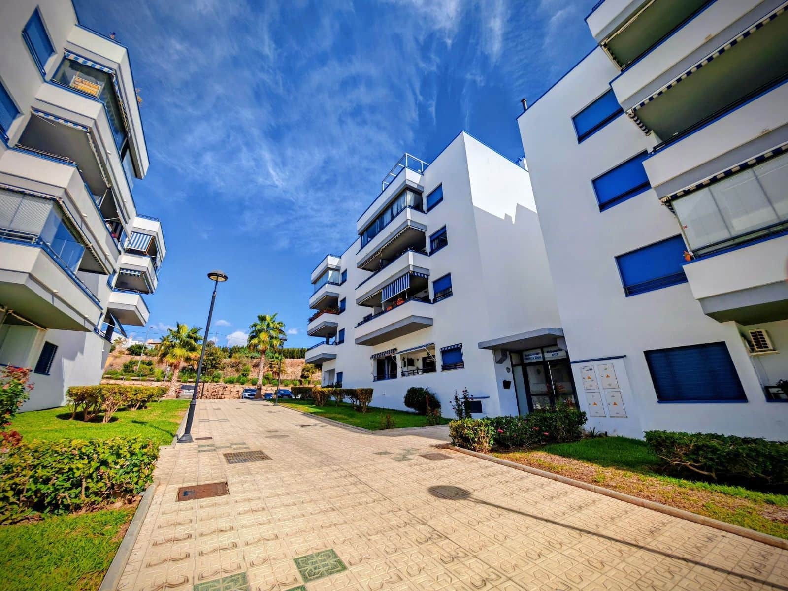 2 bedroom Apartment for rent in Torrox-Costa with garage - € 850 (Ref: 5501529)