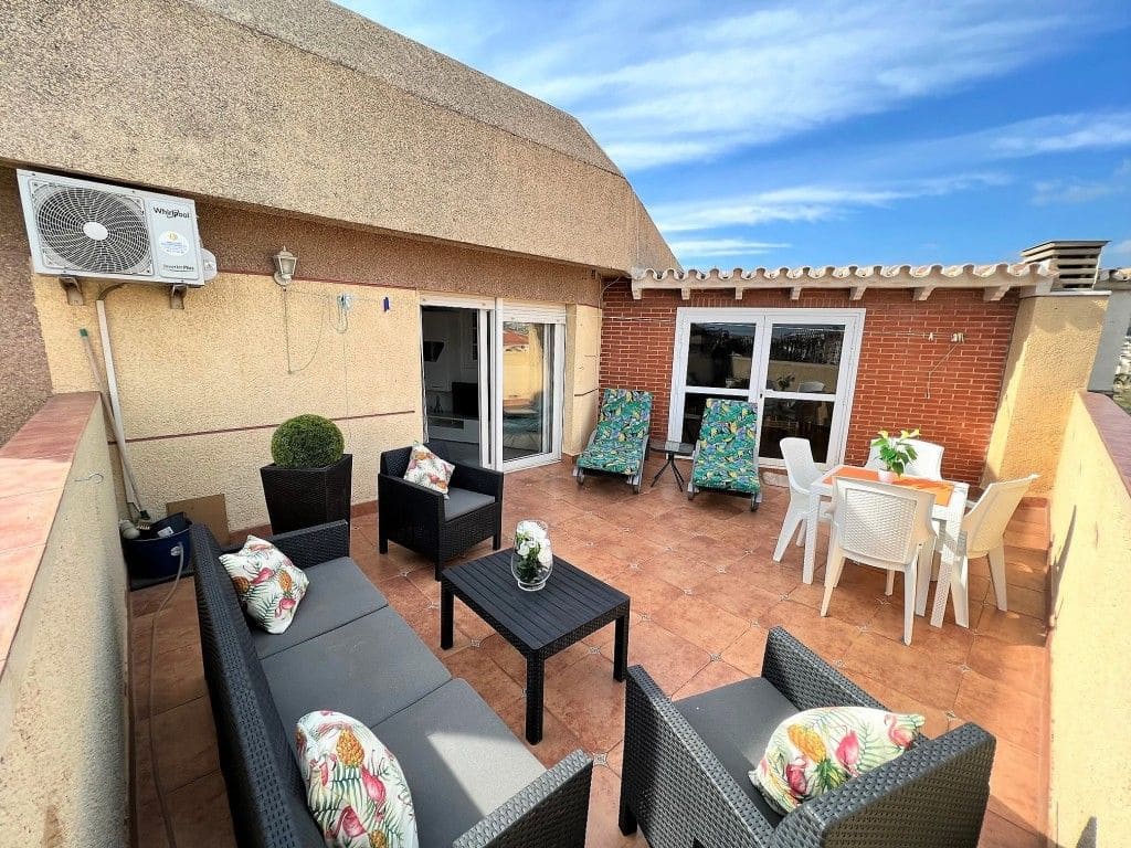 2 soverom Penthouse til salgs i Torrox-Costa med svømmebasseng - € 435 000 (Ref: 6266839)