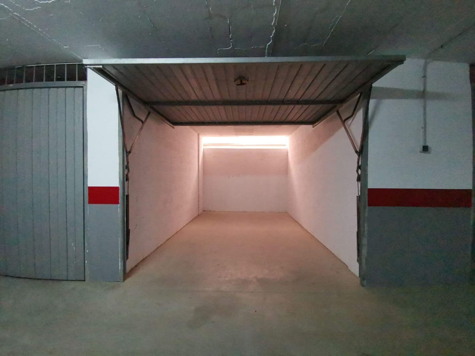 Garage for rent in Torrox-Costa - € 180 (Ref: 7035869)