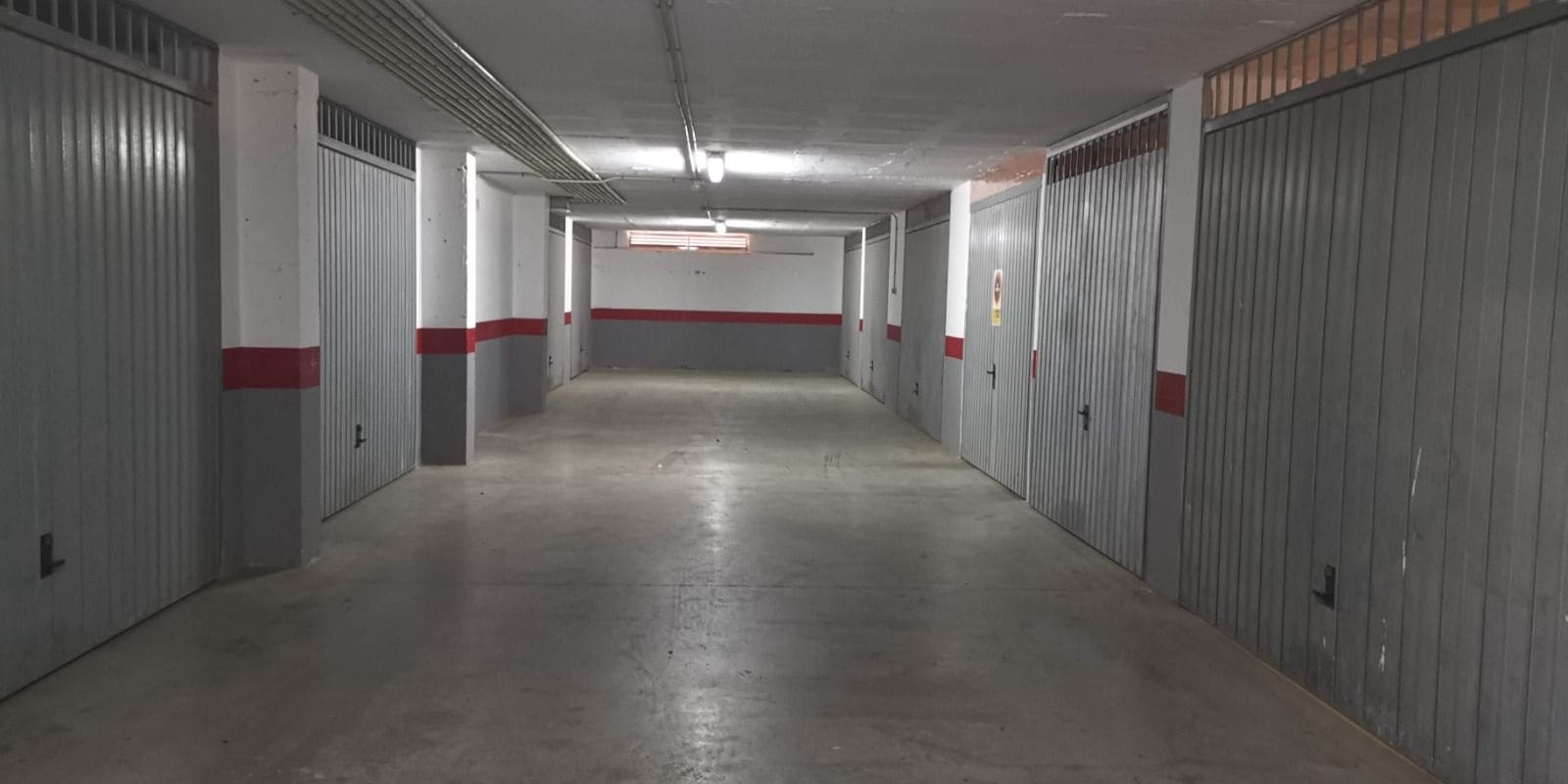 Garage for rent in Torrox-Costa - € 180 (Ref: 7035869)