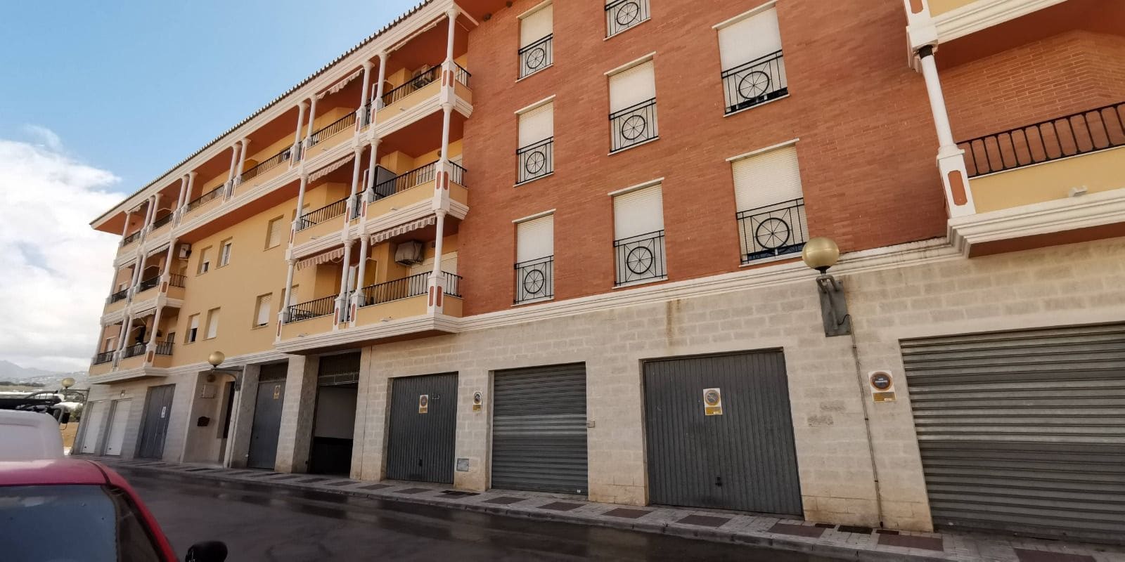 Garage for rent in Torrox-Costa - € 180 (Ref: 7035869)