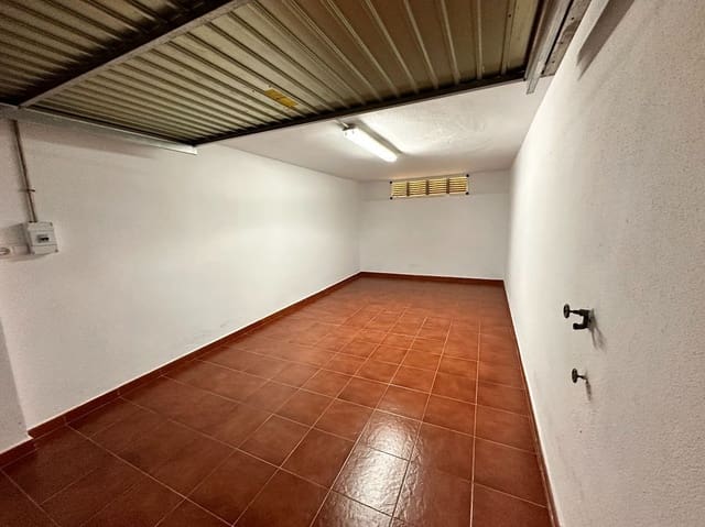 Garage til leje i Laguna Beach, Torrox - € 150 (Ref: 7149640)