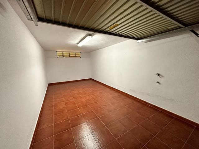 Garage til leje i Laguna Beach, Torrox - € 150 (Ref: 7149640)