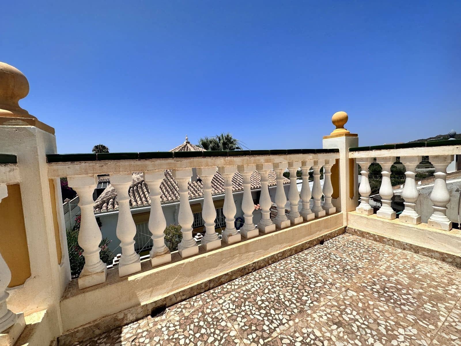 3 sypialnia Dom blizniak na sprzedaż w Torrox Park z basenem garażem - 340 000 € (Ref: 7478818)