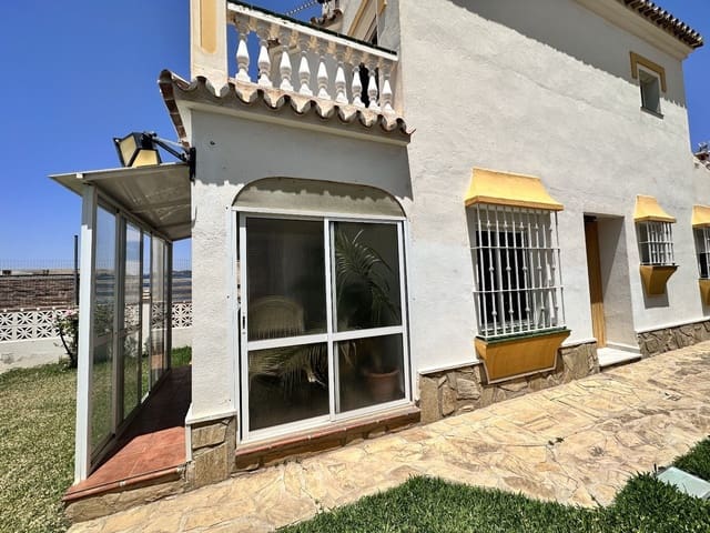 3 sovrum Semi-fristående Villa till salu i Torrox Park, Torrox med pool garage - 340 000 € (Ref: 7478818)