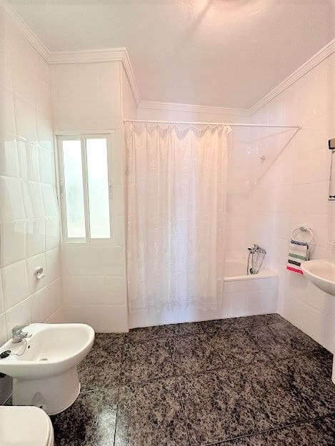 4 bedroom Townhouse for sale in Archez - € 80,000 (Ref: 7623325)