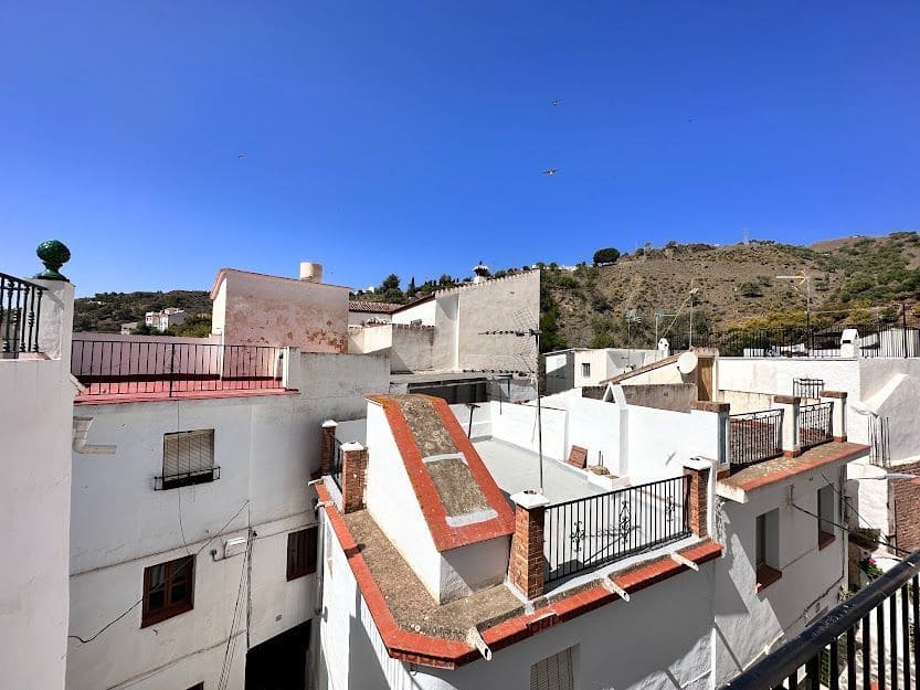 4 bedroom Townhouse for sale in Archez - € 80,000 (Ref: 7623325)