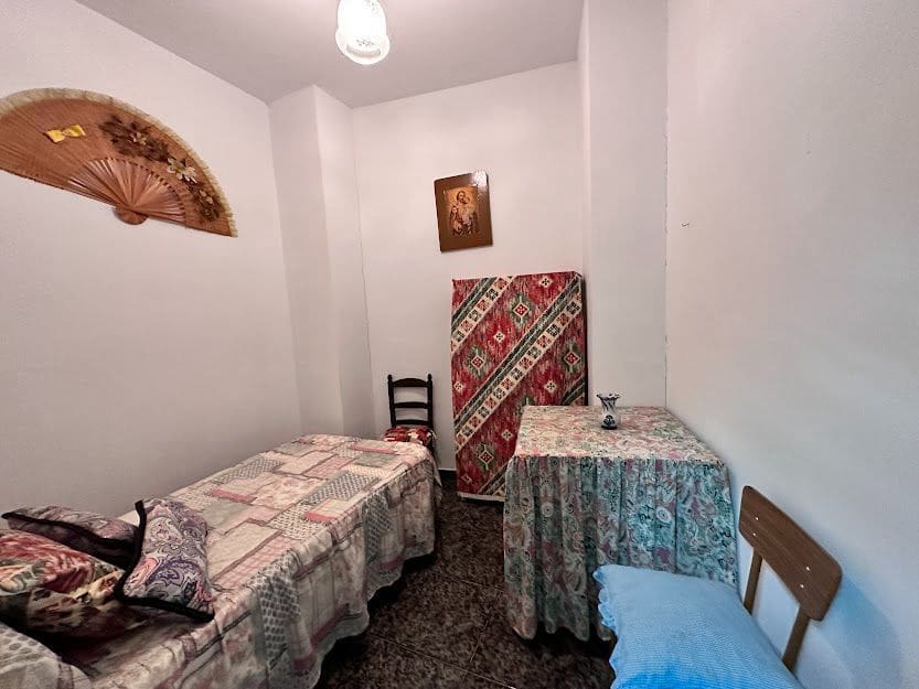 4 bedroom Townhouse for sale in Archez - € 80,000 (Ref: 7623325)