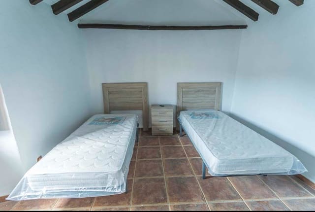 4 bedroom Villa for sale in Nerja with pool garage - € 680,000 (Ref: 7647143)