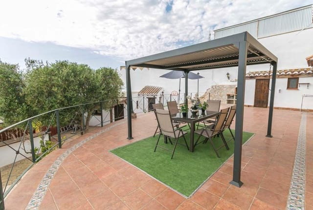 4 bedroom Villa for sale in Nerja with pool garage - € 680,000 (Ref: 7647143)