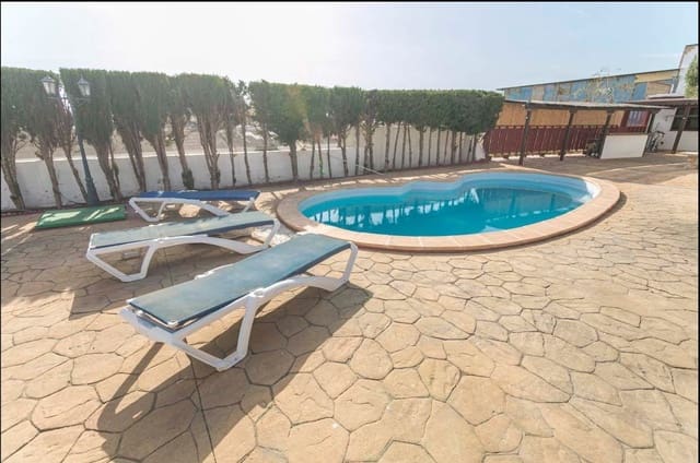 4 bedroom Villa for sale in Nerja with pool garage - € 680,000 (Ref: 7647143)