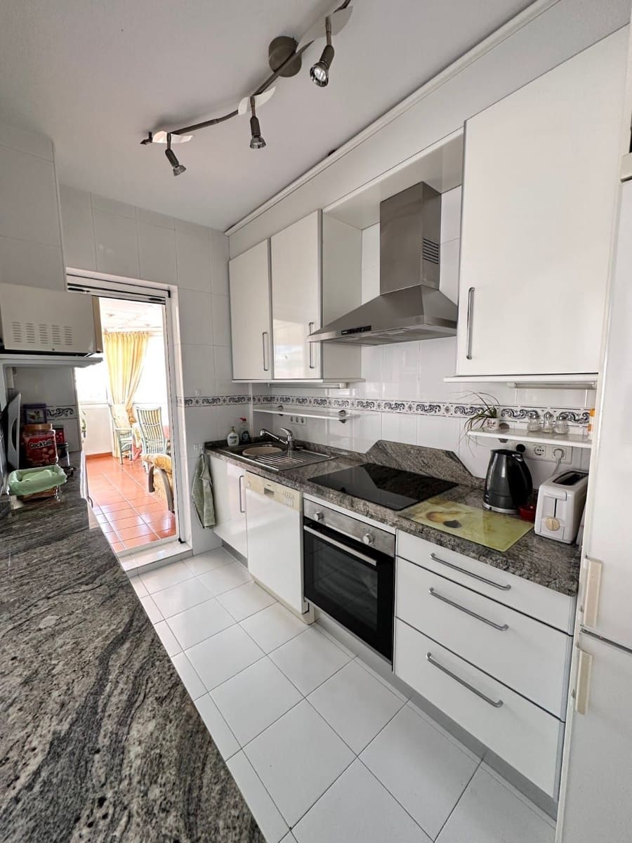 2 slaapkamer Penthouse voor vakantieverhuur in Torrox-Costa met garage - € 750 (Ref: 7647144)