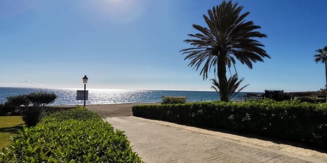 2 bedroom Penthouse for holiday rental in Torrox-Costa, Torrox with garage - € 750 (Ref: 7647144)