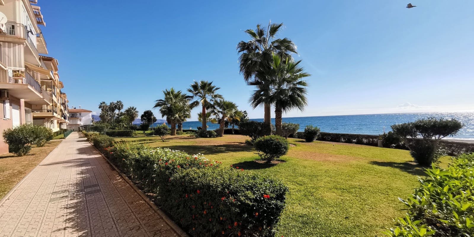 2 slaapkamer Penthouse voor vakantieverhuur in Torrox-Costa met garage - € 750 (Ref: 7647144)