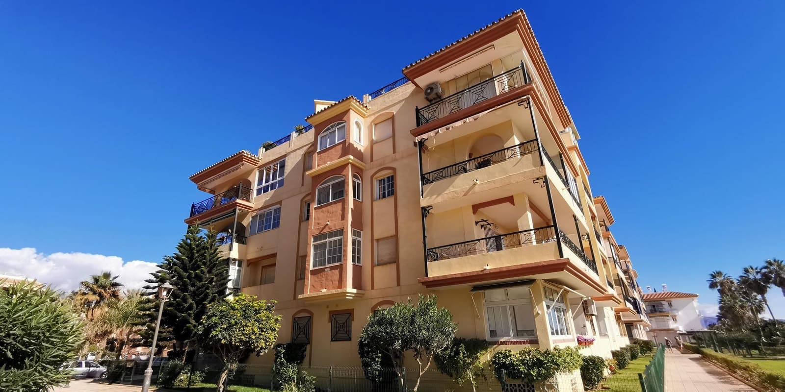 2 slaapkamer Penthouse voor vakantieverhuur in Torrox-Costa met garage - € 750 (Ref: 7647144)