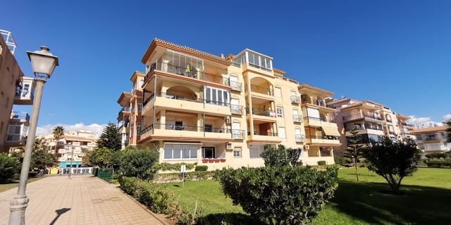 2 bedroom Penthouse for holiday rental in Torrox-Costa, Torrox with garage - € 750 (Ref: 7647144)