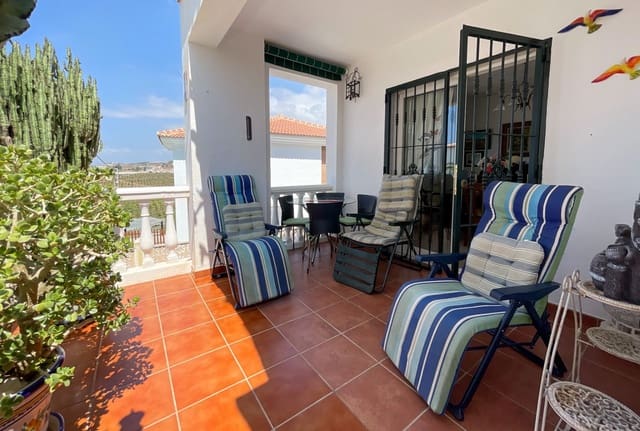 3 sypialnia Willa na sprzedaż w Torrox-Costa, Torrox z basenem - 450 000 € (Ref: 7688759)