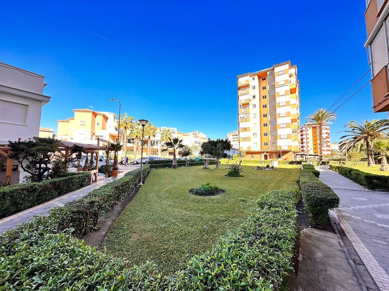 1 camera da letto Commerciale in vendita in Torrox-Costa - 120.000 € (Rif: 7911490)