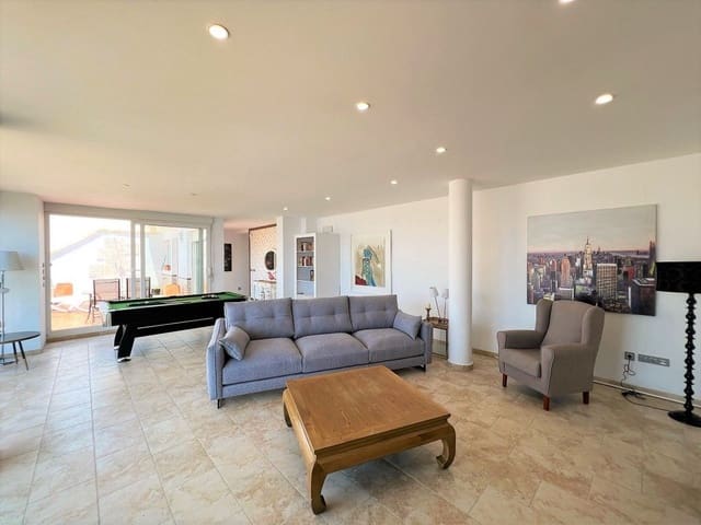 3 bedroom Penthouse for sale in Torrox-Costa, Torrox with garage - € 595,000 (Ref: 8067351)