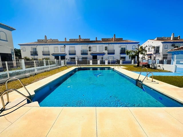 3 soveværelse Semi-Rækkehus til salg i Mezquitilla, Vélez-Málaga med swimmingpool garage - € 430.000 (Ref: 8077227)