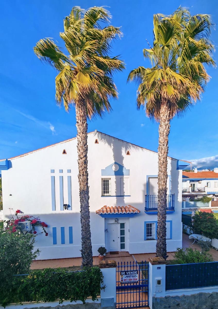 3 soveværelse Semi-Rækkehus til salg i Mezquitilla med swimmingpool garage - € 430.000 (Ref: 8077227)