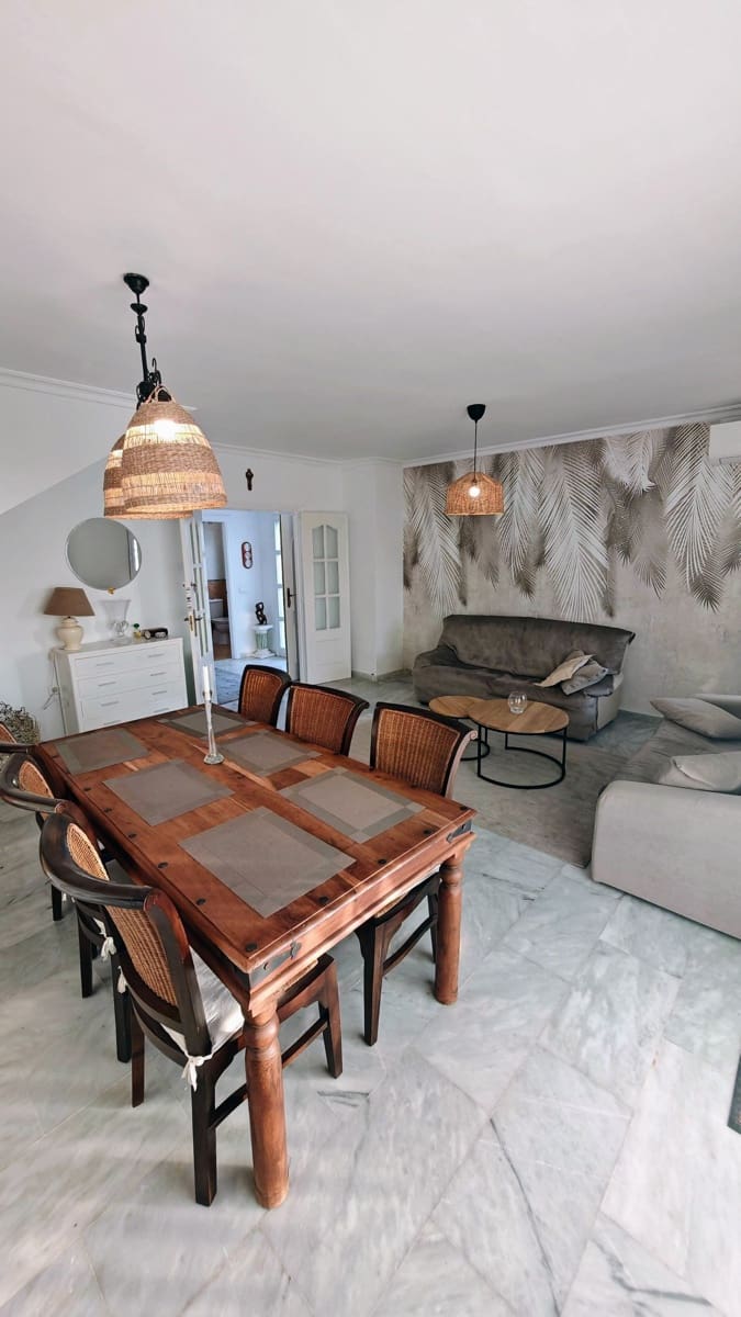 3 soveværelse Semi-Rækkehus til salg i Mezquitilla med swimmingpool garage - € 430.000 (Ref: 8077227)