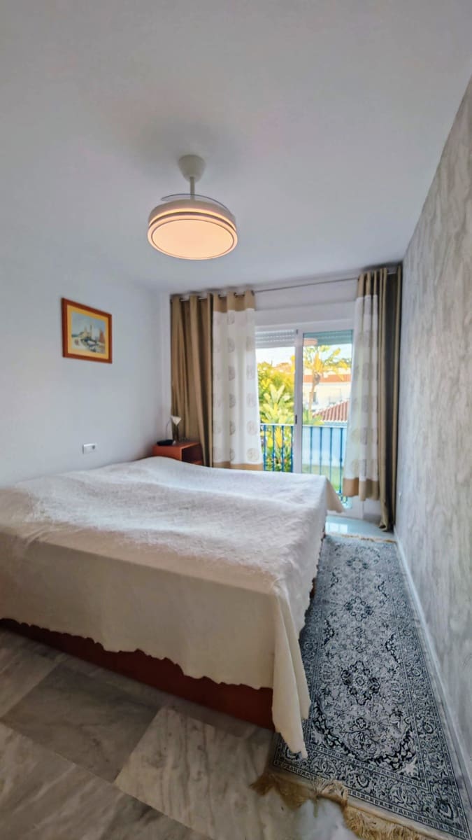 3 soveværelse Semi-Rækkehus til salg i Mezquitilla med swimmingpool garage - € 430.000 (Ref: 8077227)