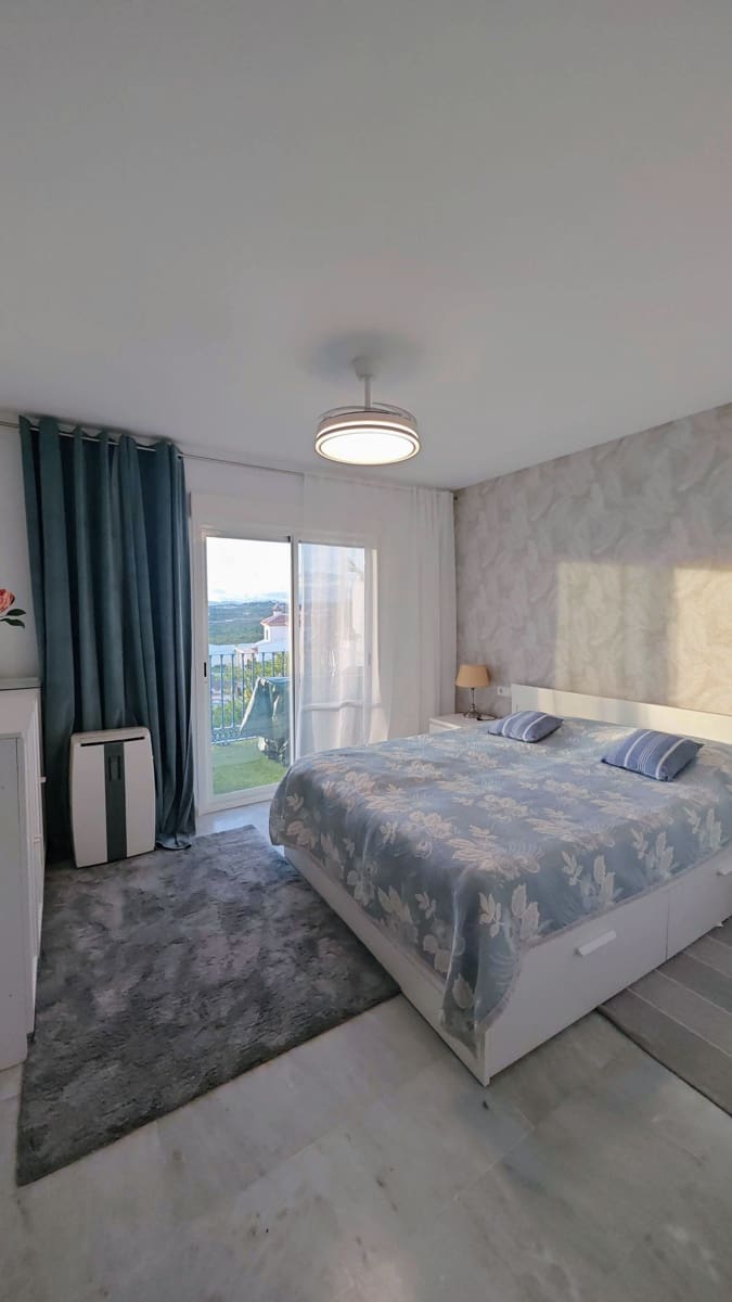 3 soveværelse Semi-Rækkehus til salg i Mezquitilla med swimmingpool garage - € 430.000 (Ref: 8077227)