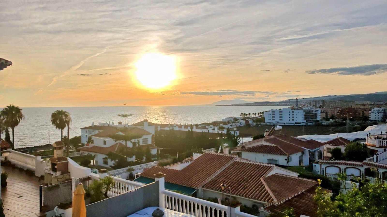 3 soveværelse Semi-Rækkehus til salg i Mezquitilla med swimmingpool garage - € 430.000 (Ref: 8077227)