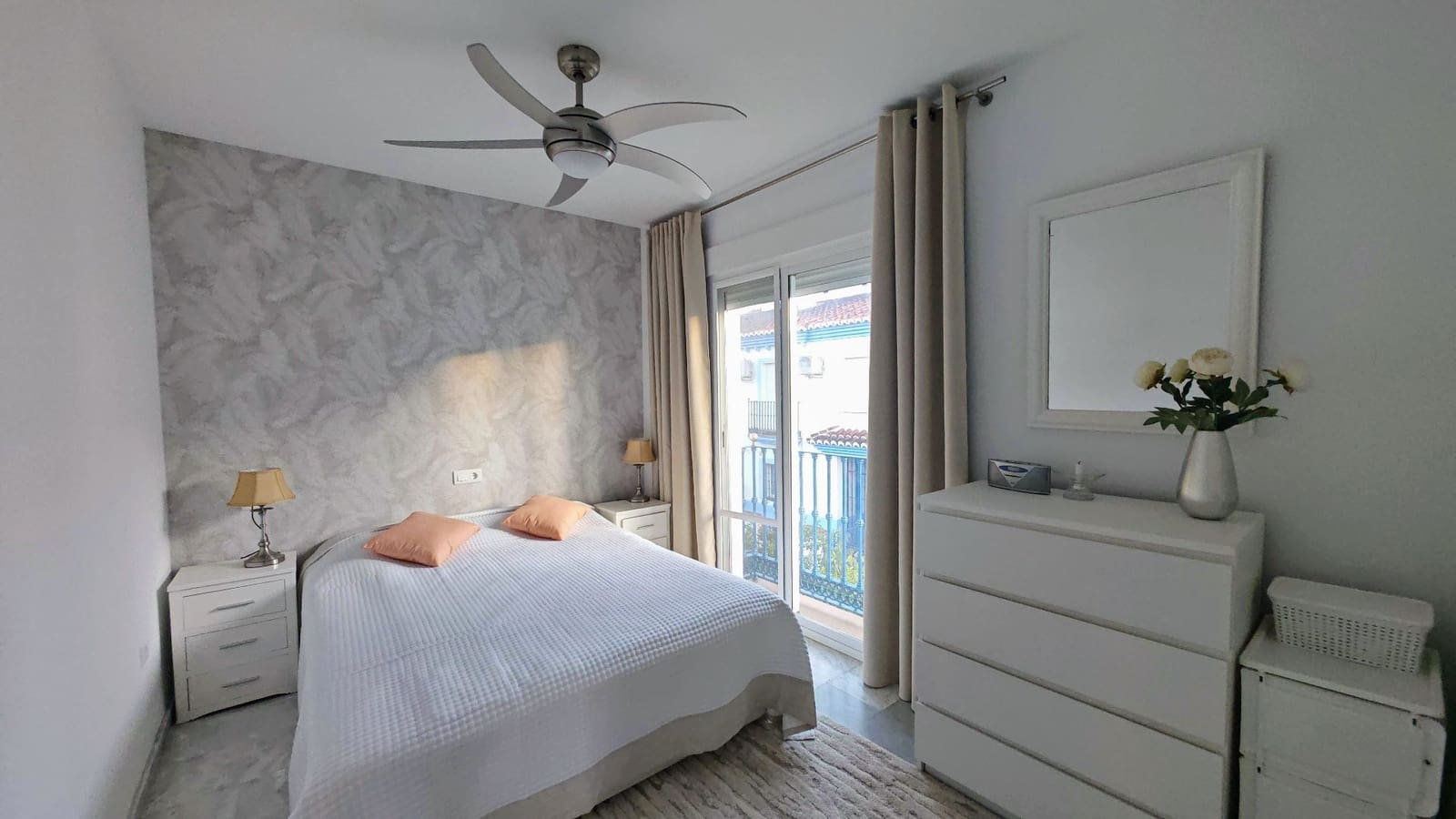 3 soveværelse Semi-Rækkehus til salg i Mezquitilla med swimmingpool garage - € 430.000 (Ref: 8077227)