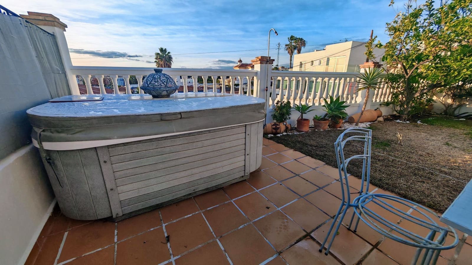 3 soveværelse Semi-Rækkehus til salg i Mezquitilla med swimmingpool garage - € 430.000 (Ref: 8077227)