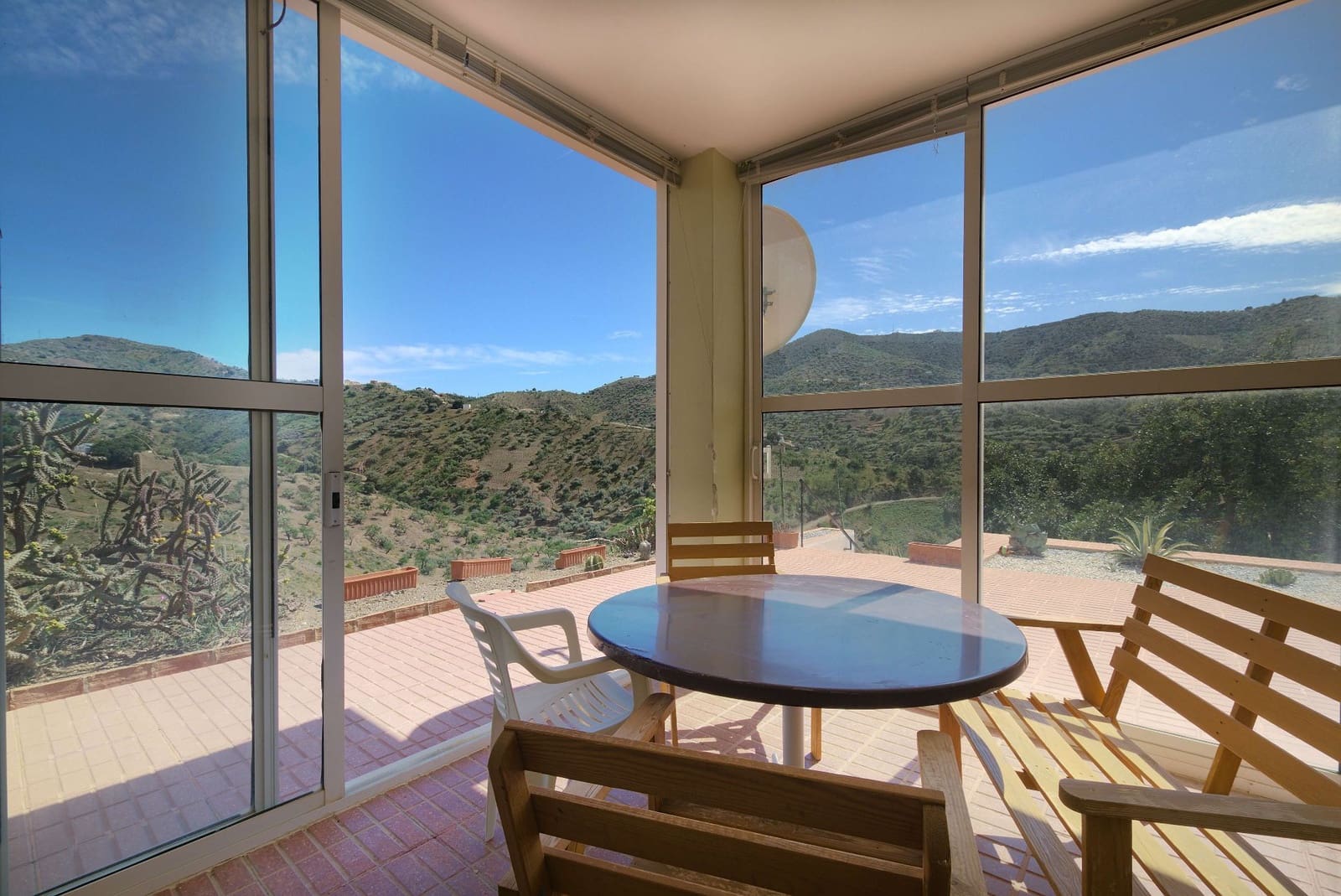 2 soveværelse Villa til salg i Sedella med swimmingpool garage - € 280.000 (Ref: 8157869)