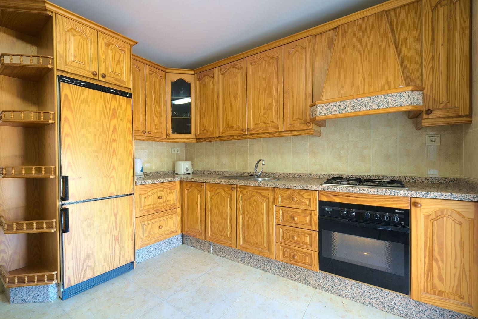 2 soveværelse Villa til salg i Sedella med swimmingpool garage - € 280.000 (Ref: 8157869)