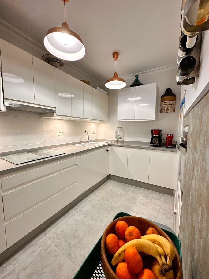 3 sypialnia Dom blizniak na sprzedaż w Torrox-Costa z basenem garażem - 335 000 € (Ref: 8190057)