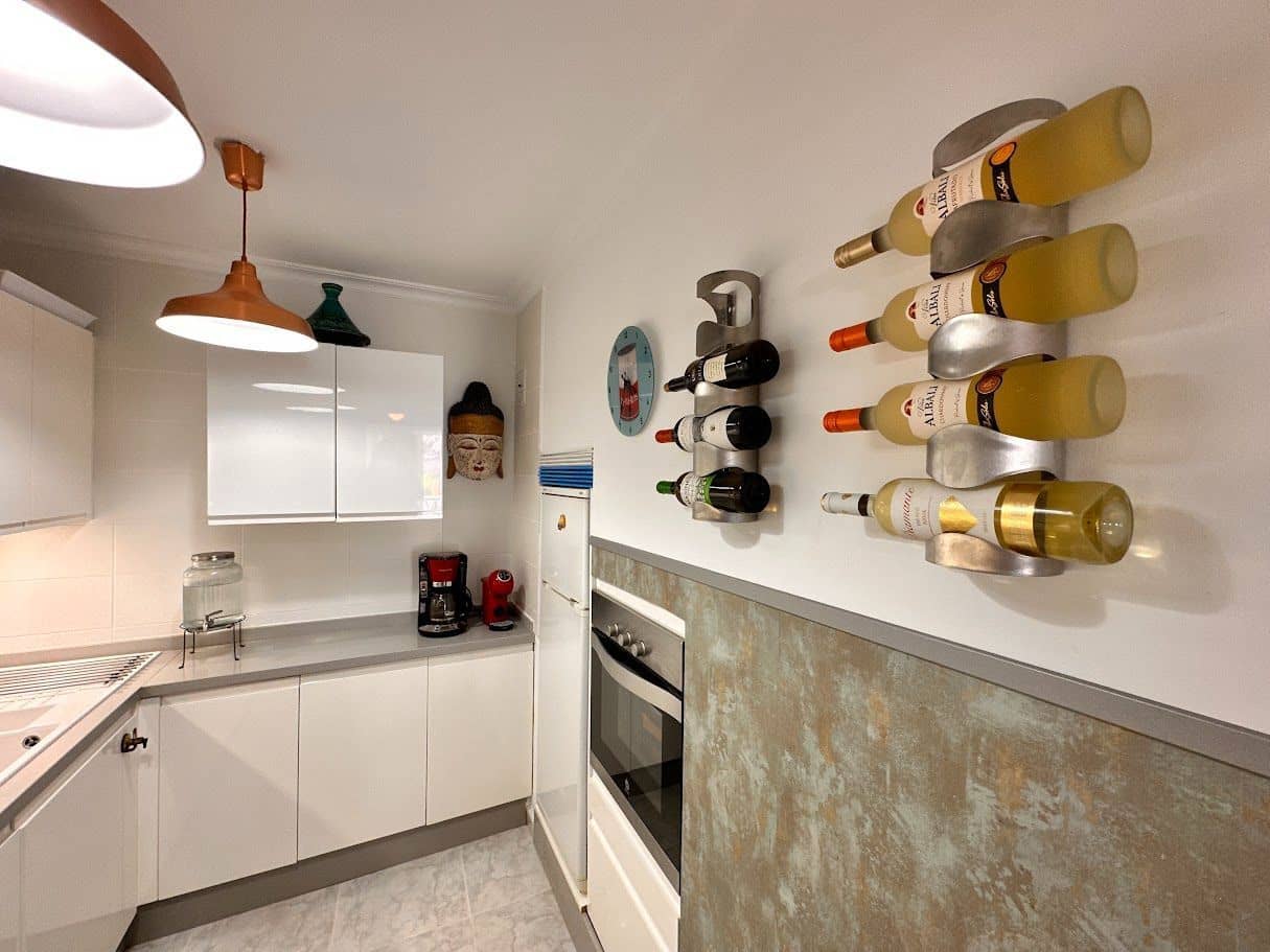 3 sypialnia Dom blizniak na sprzedaż w Torrox-Costa z basenem garażem - 335 000 € (Ref: 8190057)