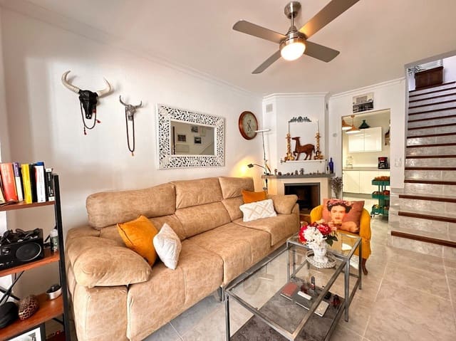 3 soveværelse Semi-Rækkehus til salg i Torrox-Costa, Torrox med swimmingpool garage - € 335.000 (Ref: 8190057)